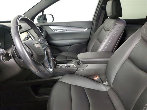 Used 2022 Cadillac XT6 Luxury image 22