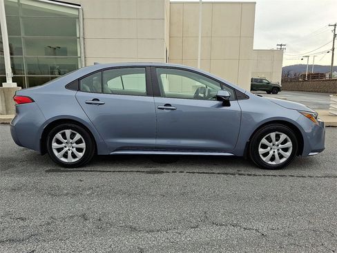 Certified 2022 Toyota Corolla LE image 12