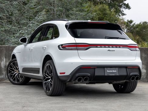 Certified 2026 Porsche Macan AWD/4WD image 3