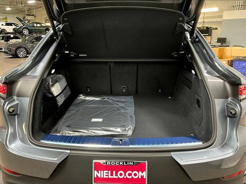 New 2026 Porsche Cayenne Coupe AWD/4WD image 38