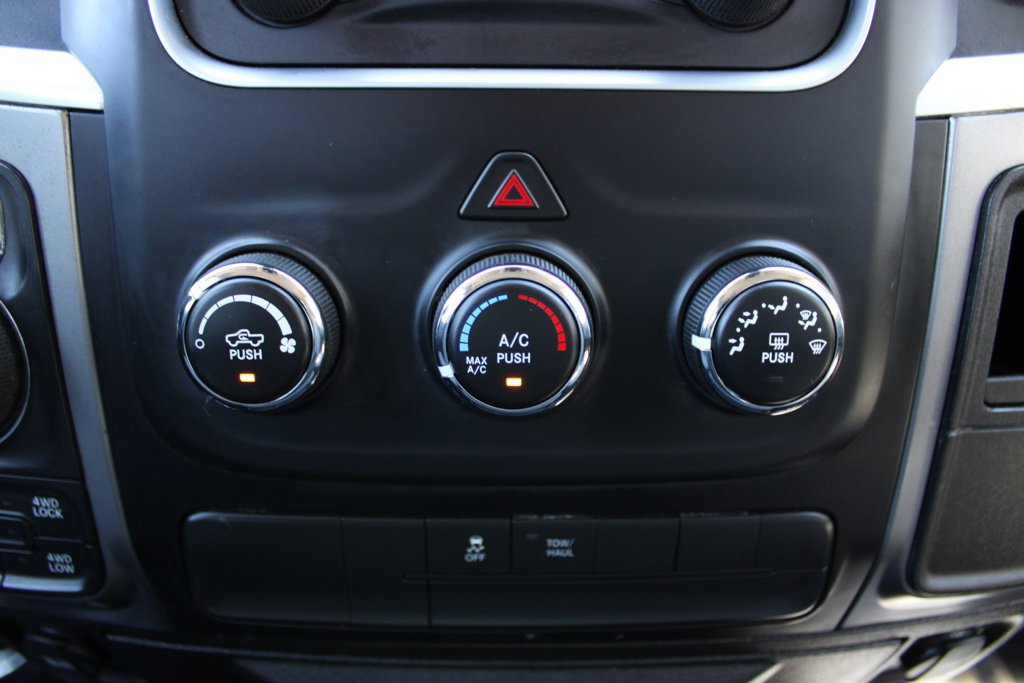 Used 2022 RAM 1500 Classic SLT AWD/4WD image 13