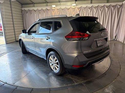 Used 2019 Nissan Rogue SV image 6