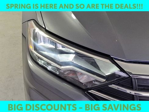 Used 2019 Volkswagen Jetta SE image 10