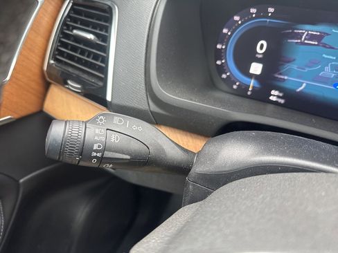 Used 2024 Volvo XC90 B6 Plus w/ Protection Package image 18