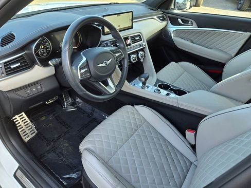 Used 2023 Genesis G70 3.3T w/ Sport Prestige Package image 10