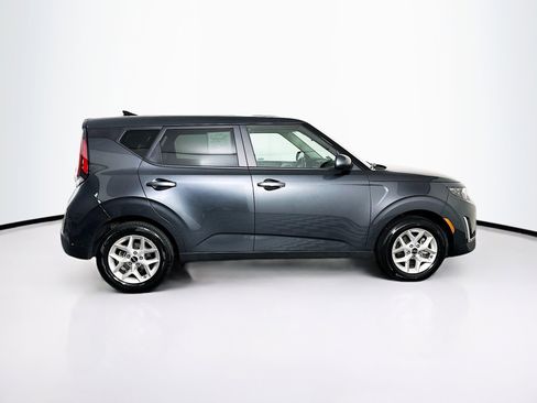 Used 2025 Kia Soul LX w/ LX Technology Package image 10