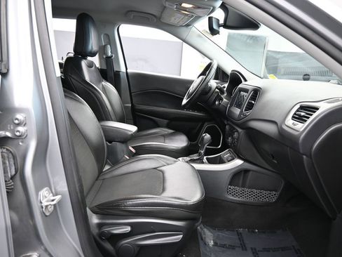 Used 2020 Jeep Compass Latitude image 44