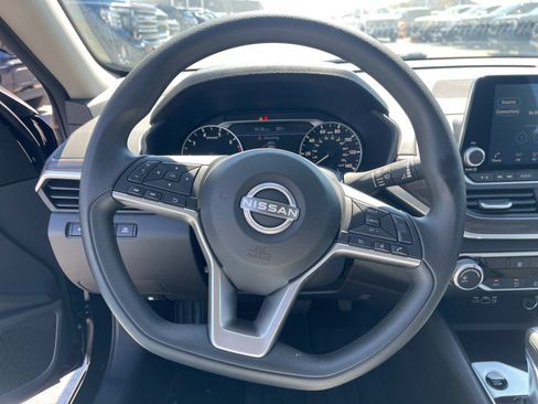 Used 2026 Nissan Altima 2.5 SV AWD/4WD image 24