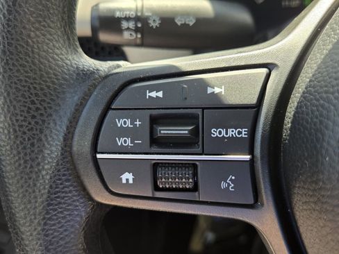 Used 2024 Honda HR-V LX image 25