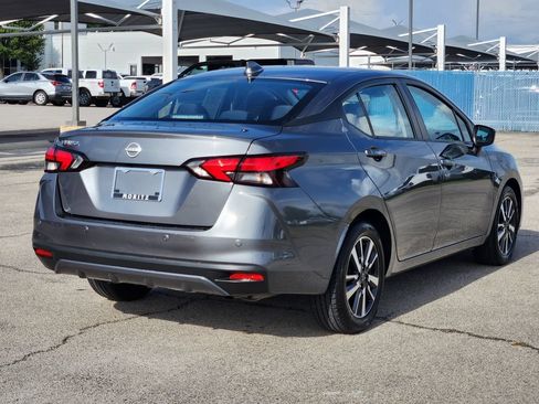 Used 2025 Nissan Versa SV FWD image 5