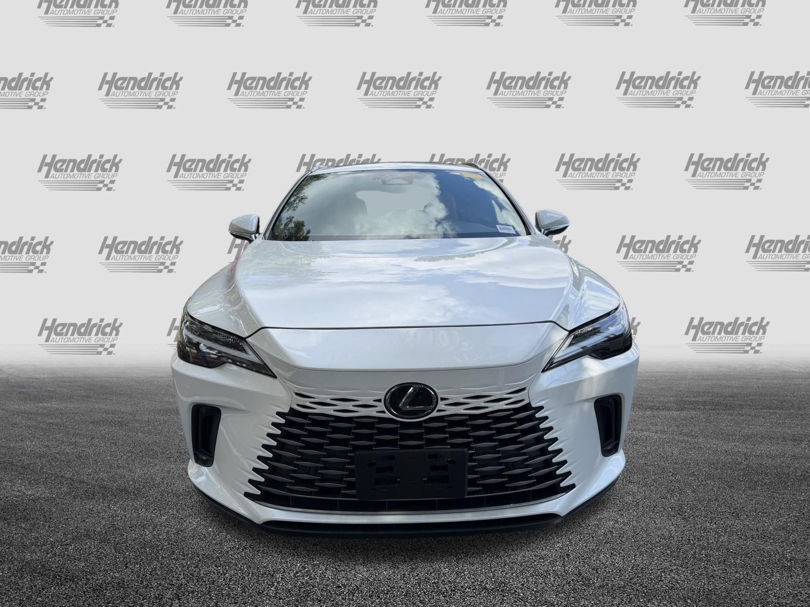 Used 2023 Lexus RX 350h w/ Accessory Package (2T) AWD/4WD image 3