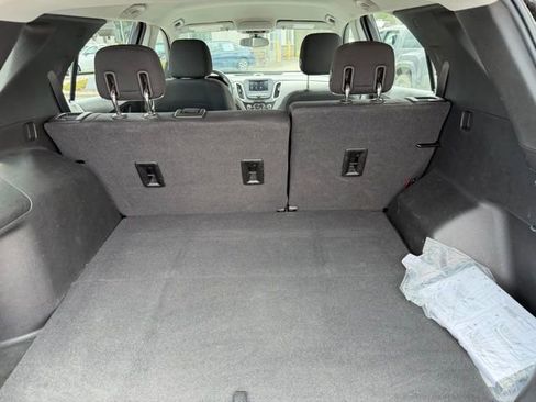 Used 2020 Chevrolet Equinox LS image 31