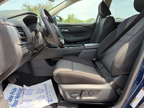 Used 2025 Nissan Rogue SV FWD image 48