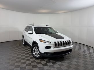 Used 2016 Jeep Cherokee Latitude video 1