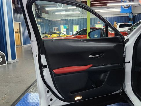 Used 2019 Lexus UX 200 F Sport image 7