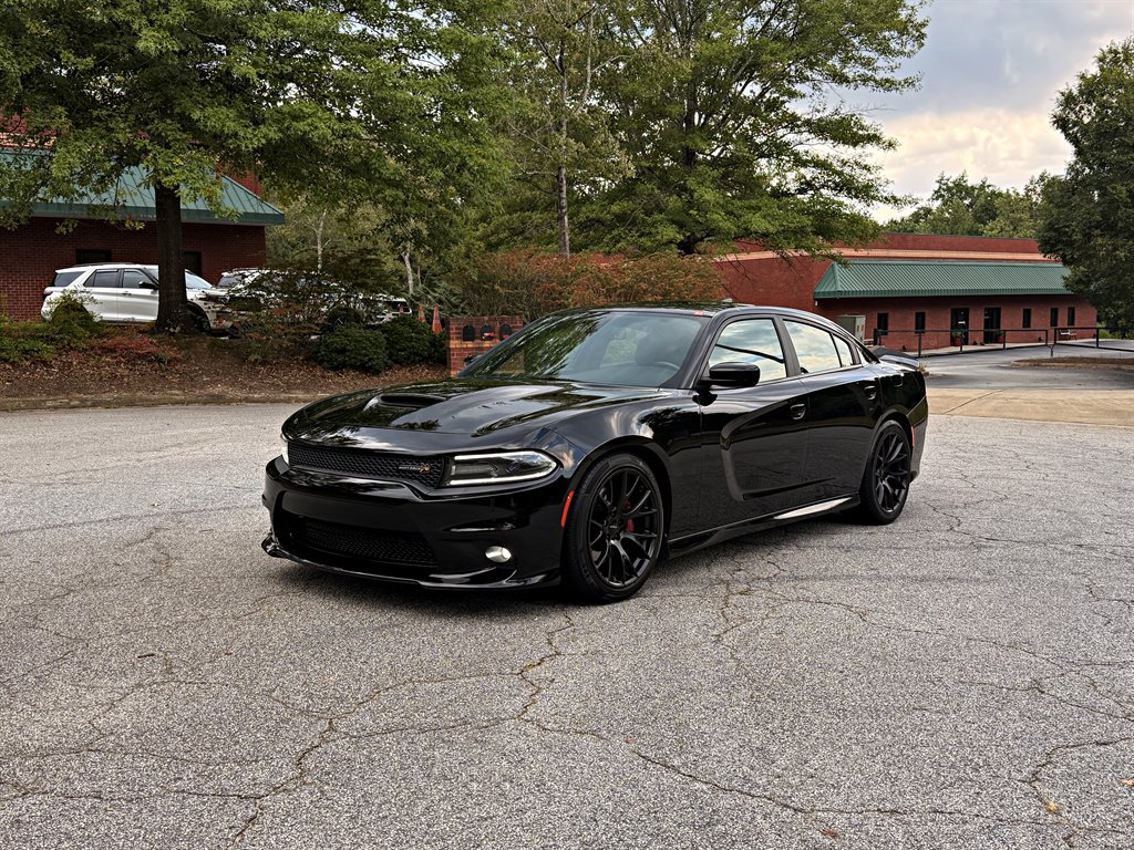 Used 2017 Dodge Charger R/T Scat Pack RWD image 1
