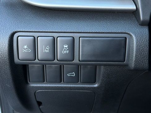 Used 2024 Mitsubishi Eclipse Cross SE image 40