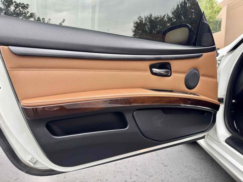 Used 2011 BMW 328i xDrive Coupe image 24