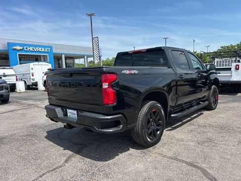 Used 2024 Chevrolet Silverado 1500 RST w/ Redline Edition AWD/4WD image 3