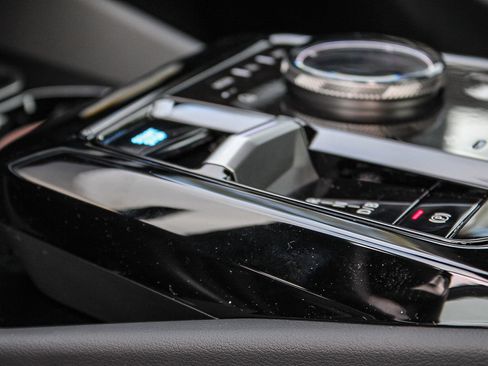 New 2026 BMW i5 eDrive40 w/ M Sport Package image 18