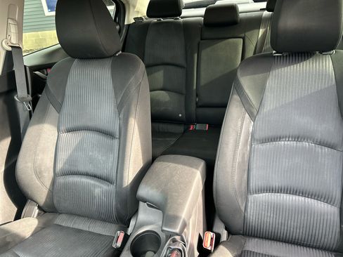 Used 2016 MAZDA MAZDA3 i Touring w/ Popular Equipment Package image 19