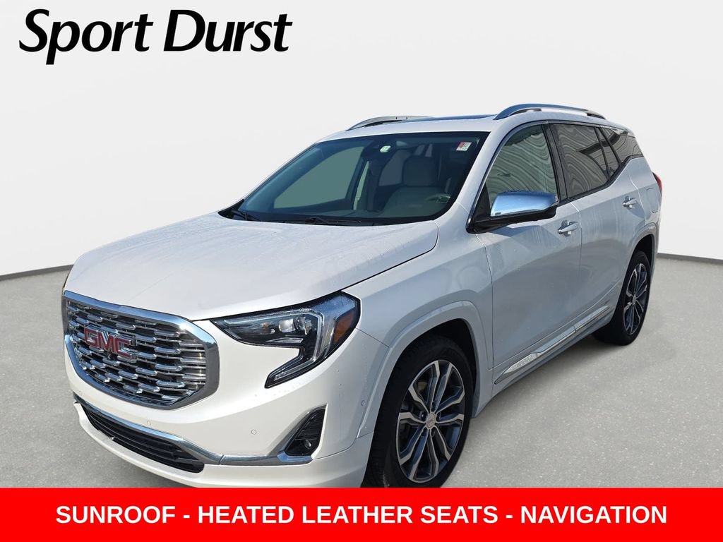 Used 2020 GMC Terrain Denali w/ Denali Premium Package FWD image 1