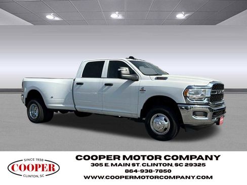 Used 2024 RAM 3500 Tradesman w/ Chrome Appearance Group image 7