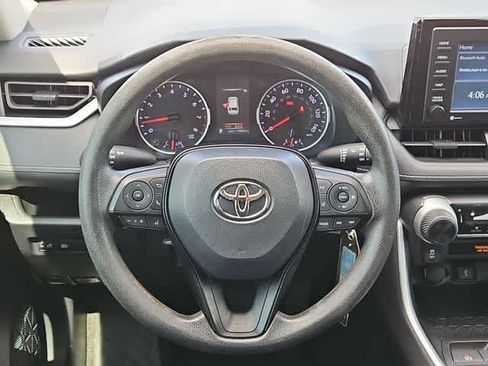 Used 2021 Toyota RAV4 LE FWD image 20