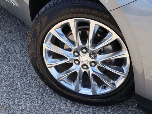 Used 2020 Buick Enclave Premium w/ Sun and Sites Package FWD image 9