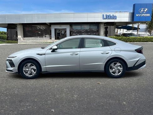 New 2026 Hyundai Sonata SE FWD image 6