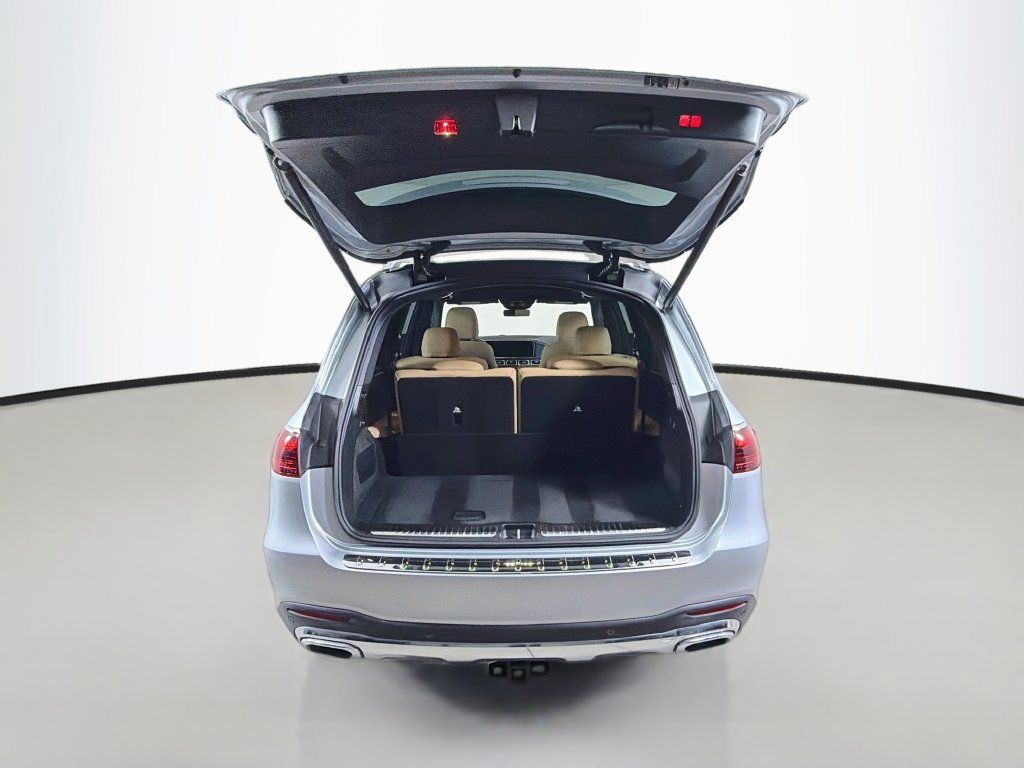 Used 2024 Mercedes-Benz GLS 450 4MATIC image 24