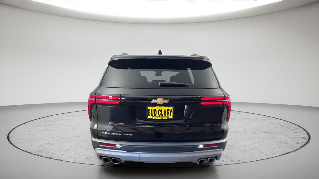 Used 2025 Chevrolet Traverse LT AWD/4WD image 6
