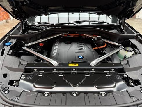Used 2025 BMW X5 xDrive50e w/ Premium Package image 27