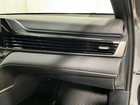 Used 2026 Toyota Camry SE FWD image 16