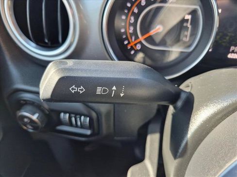 Used 2020 Jeep Gladiator Overland AWD/4WD image 15