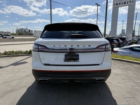 Used 2022 Lincoln Nautilus Black Label w/ Class II Trailer Tow Package image 6