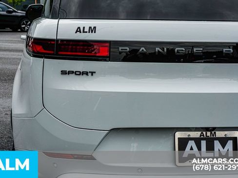 Used 2025 Land Rover Range Rover Sport Dynamic SE AWD/4WD image 12