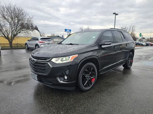 Used 2020 Chevrolet Traverse Premier image 3