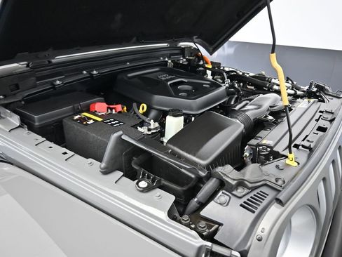 Used 2021 Jeep Wrangler Unlimited Sahara w/ Cold Weather Group image 50