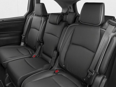 New 2026 Honda Odyssey Touring image 9