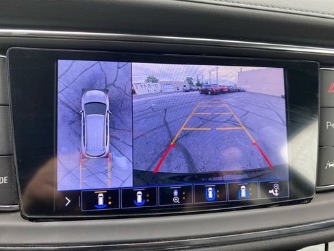 Used 2021 Buick Enclave Avenir w/ Avenir Technology Package AWD/4WD image 24