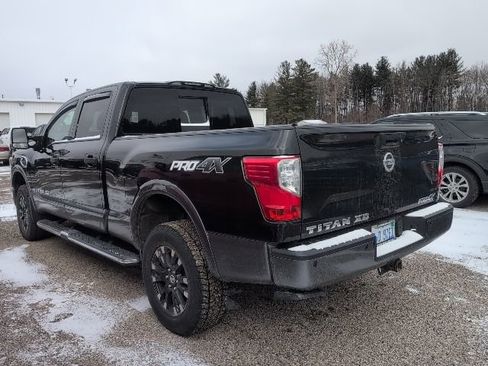 Used 2017 Nissan Titan PRO-4X image 6
