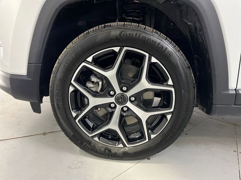 Used 2025 Jeep Compass Limited image 15