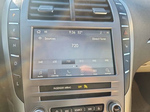 Used 2020 Lincoln MKZ Reserve w/ Luxury Package image 19