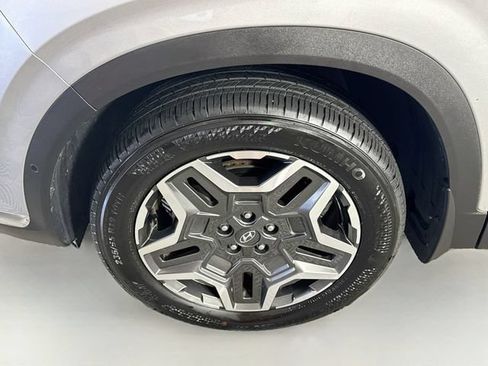 Used 2023 Hyundai Santa Fe Limited AWD/4WD image 4