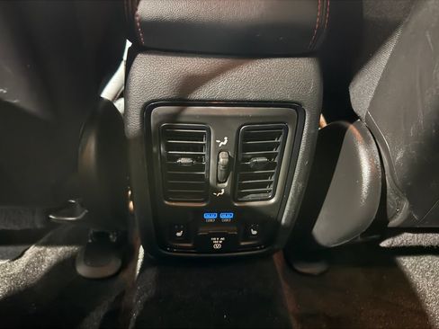 Used 2022 Dodge Durango R/T w/ Blacktop Package AWD/4WD image 40