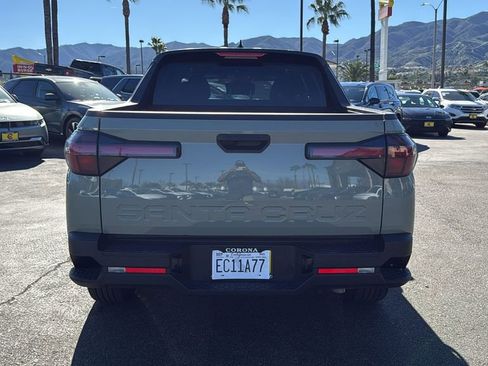 Used 2025 Hyundai Santa Cruz SE image 4