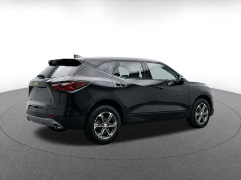 Used 2025 Chevrolet Blazer LT FWD image 9