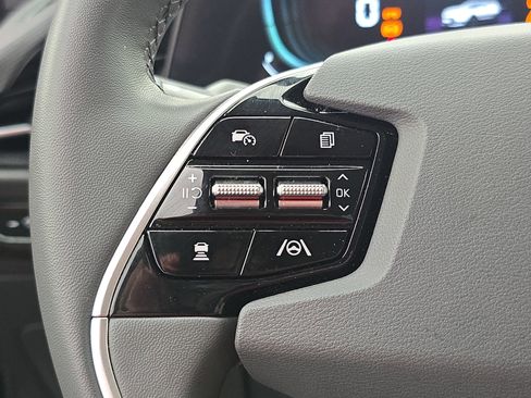 Used 2023 Kia Niro EX FWD image 16