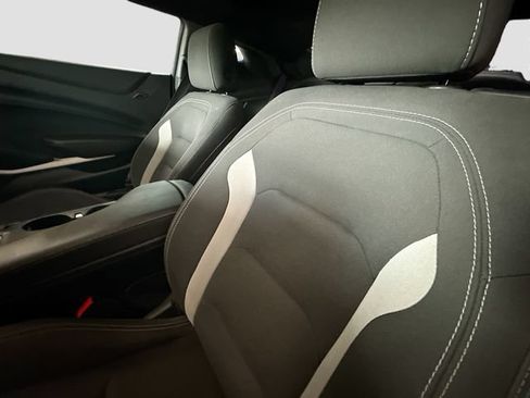 Used 2017 Chevrolet Camaro LT RWD image 19